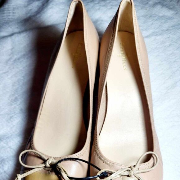 COLE Haan heel shoes Size 10 Color Cream new without tag - Picture 1 of 8